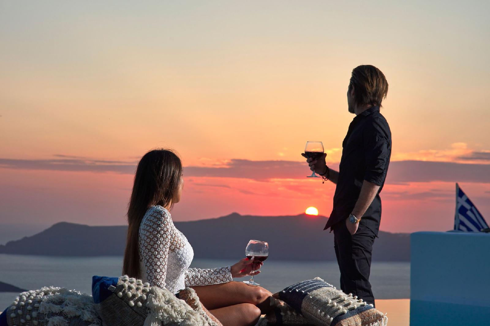 Santorini Royal Suites