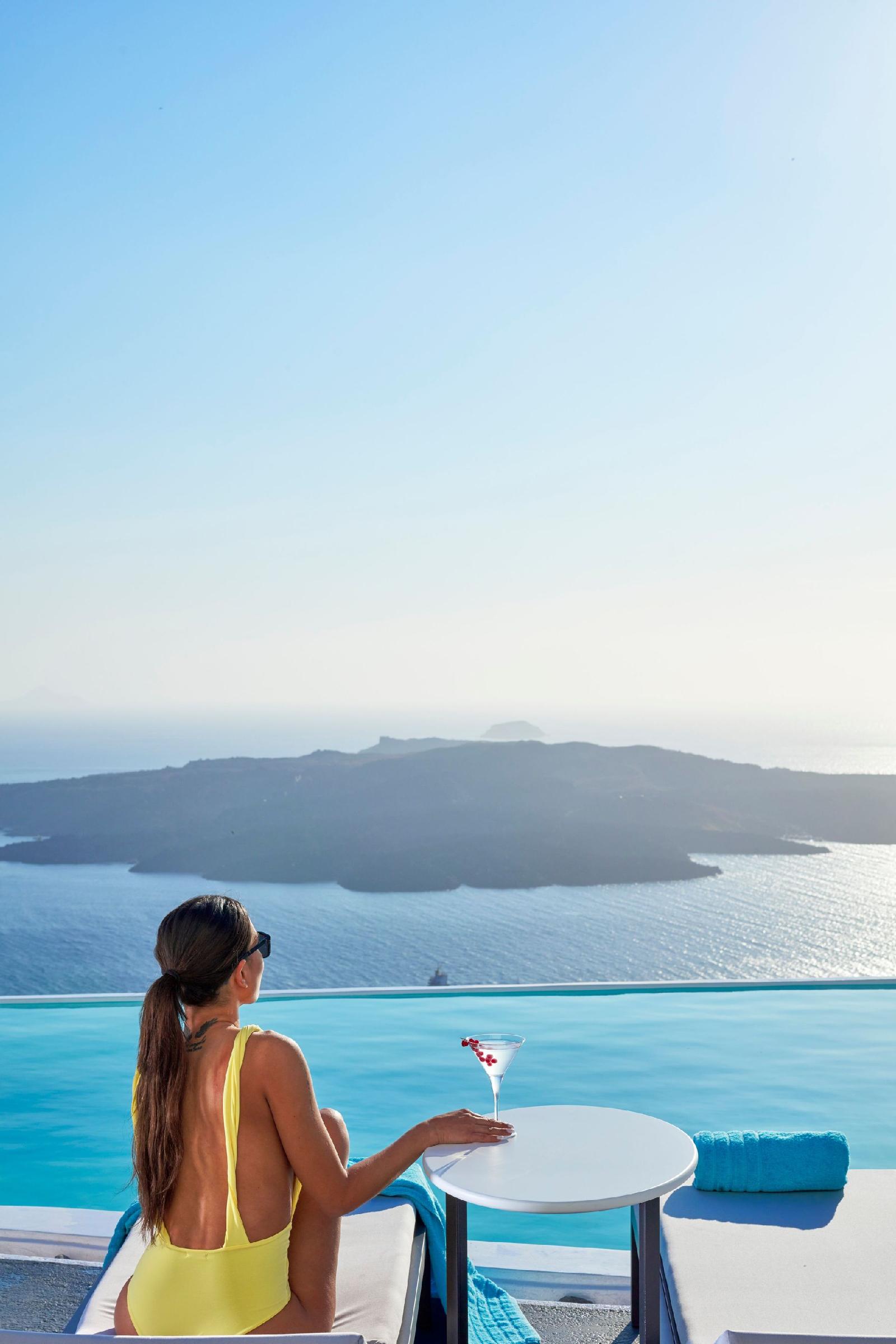 Santorini Royal Suites