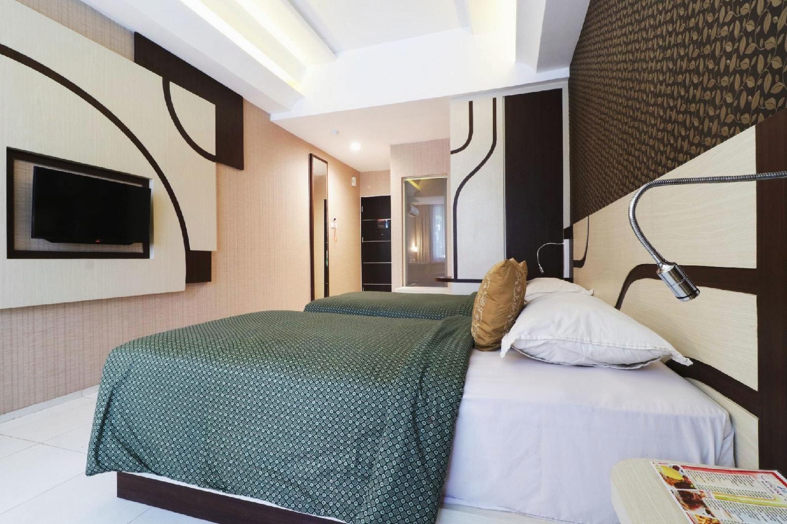 Dewarna Hotel & Convention Bojonegoro