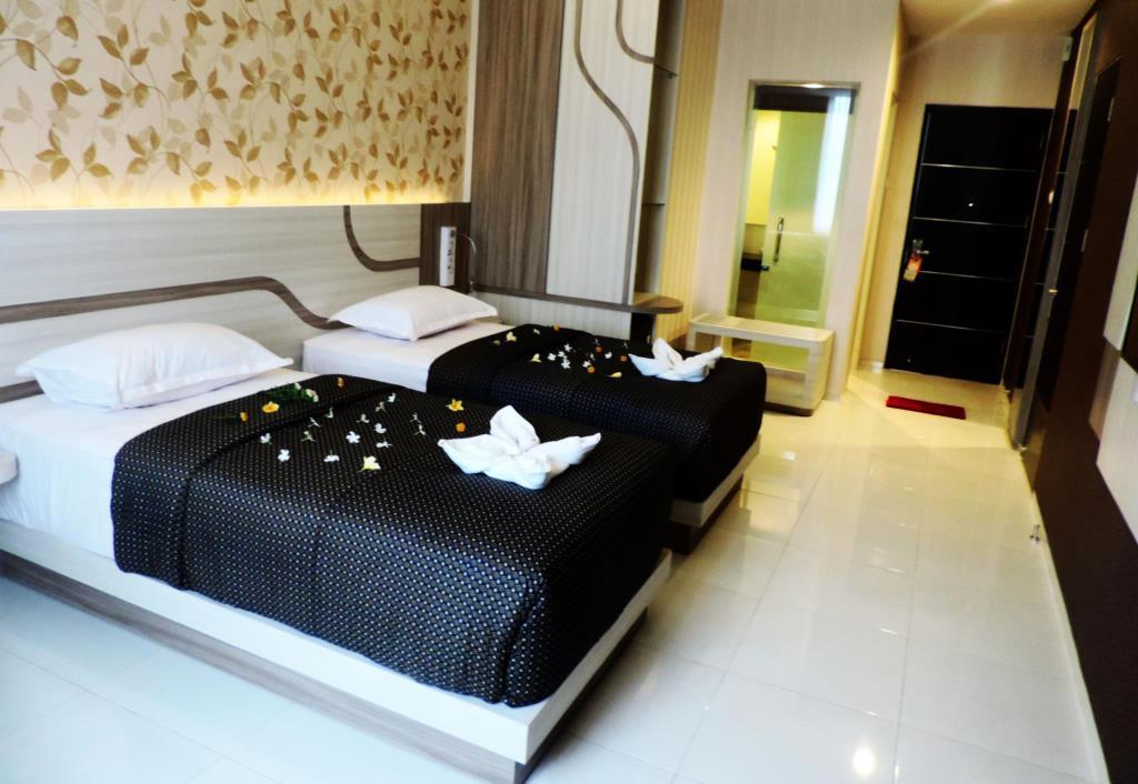 Dewarna Hotel & Convention Bojonegoro