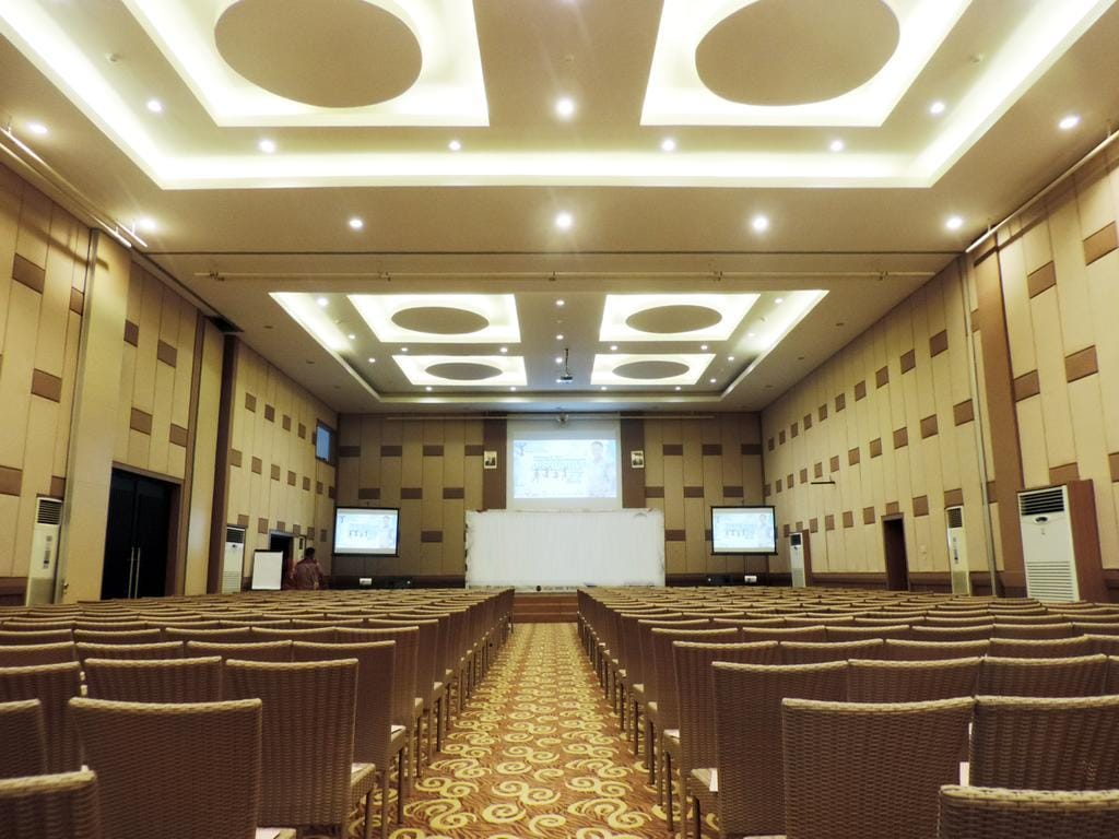 Dewarna Hotel & Convention Bojonegoro