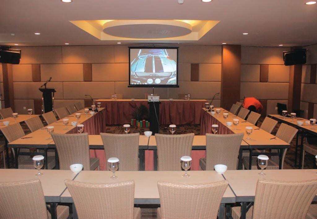 Dewarna Hotel & Convention Bojonegoro