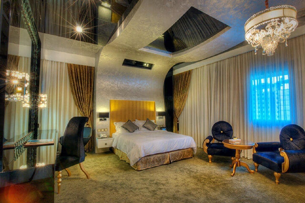 Royal Hotel Darvishi