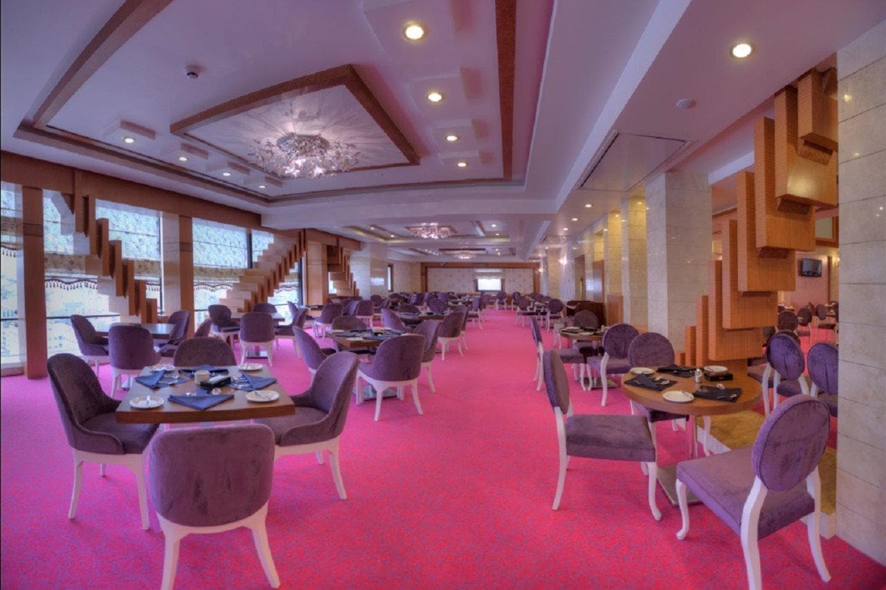 Royal Hotel Darvishi