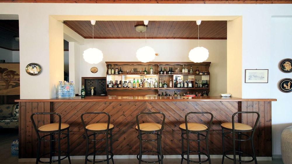 Marou Hotel