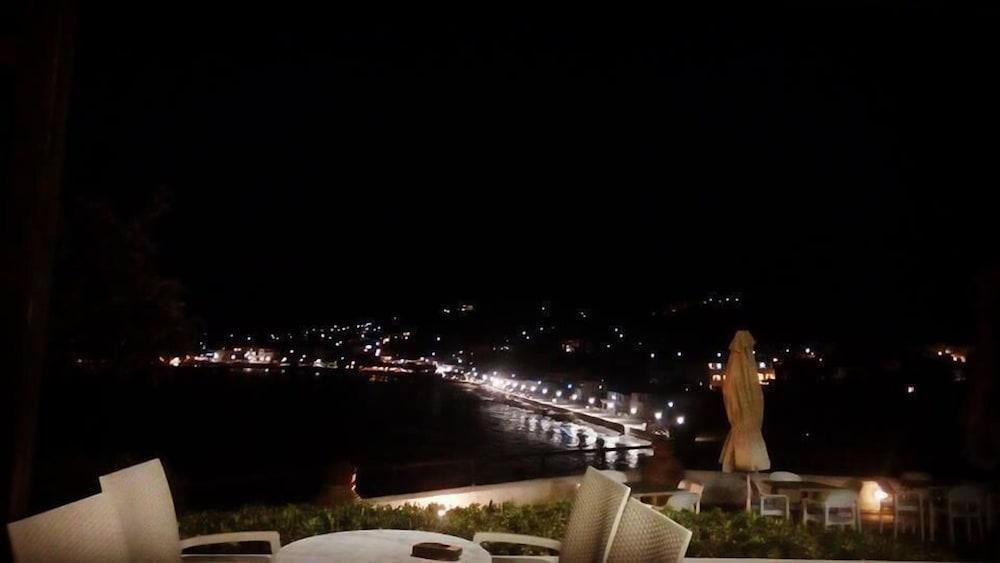 Marou Hotel