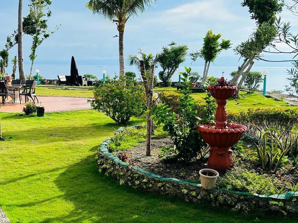 La Estrella Beach Resort and Cabilao Dive Center