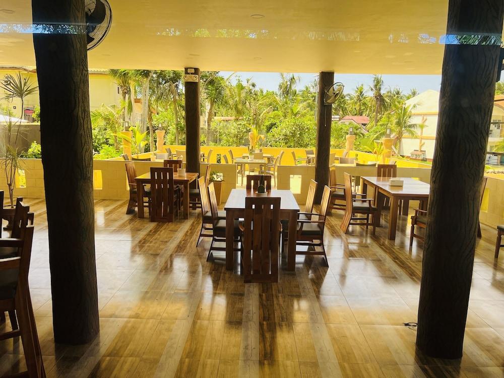 La Estrella Beach Resort and Cabilao Dive Center