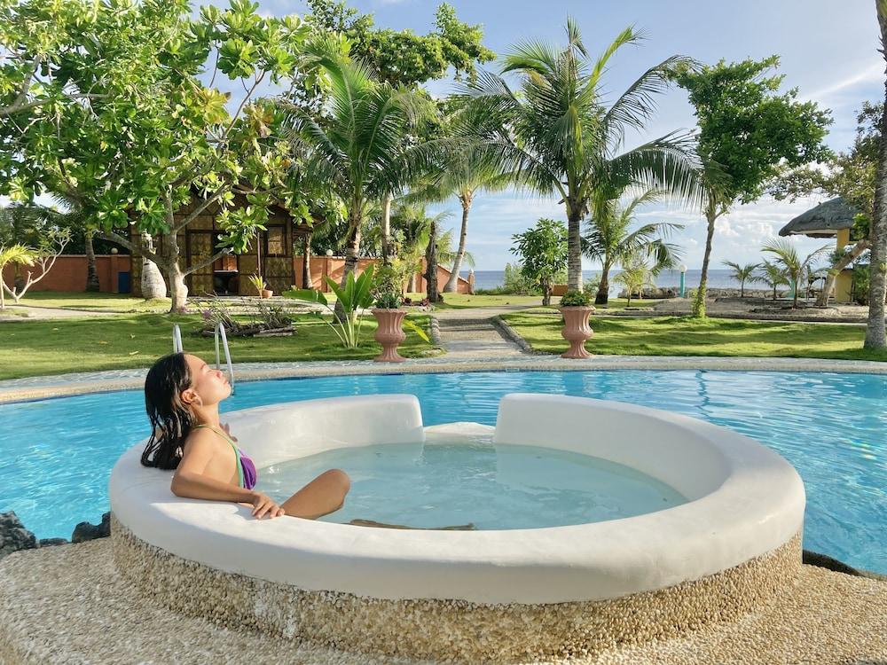 La Estrella Beach Resort and Cabilao Dive Center