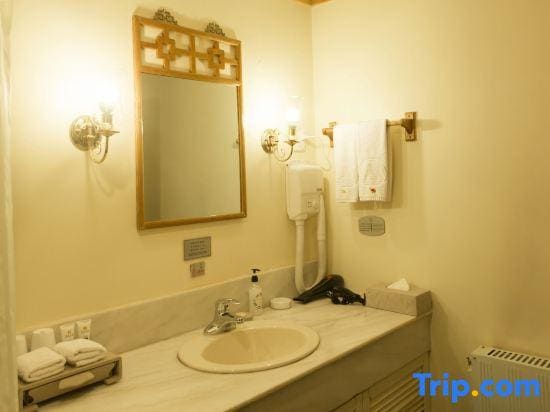 The Silk Road Dunhuang Hotel