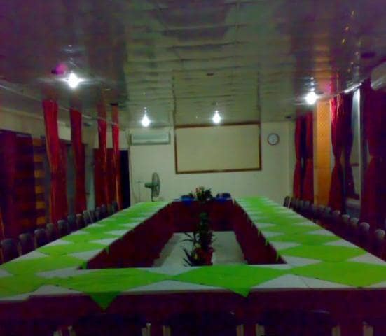 Hotel Favour Inn International