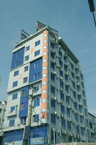 Hotel Favour Inn International