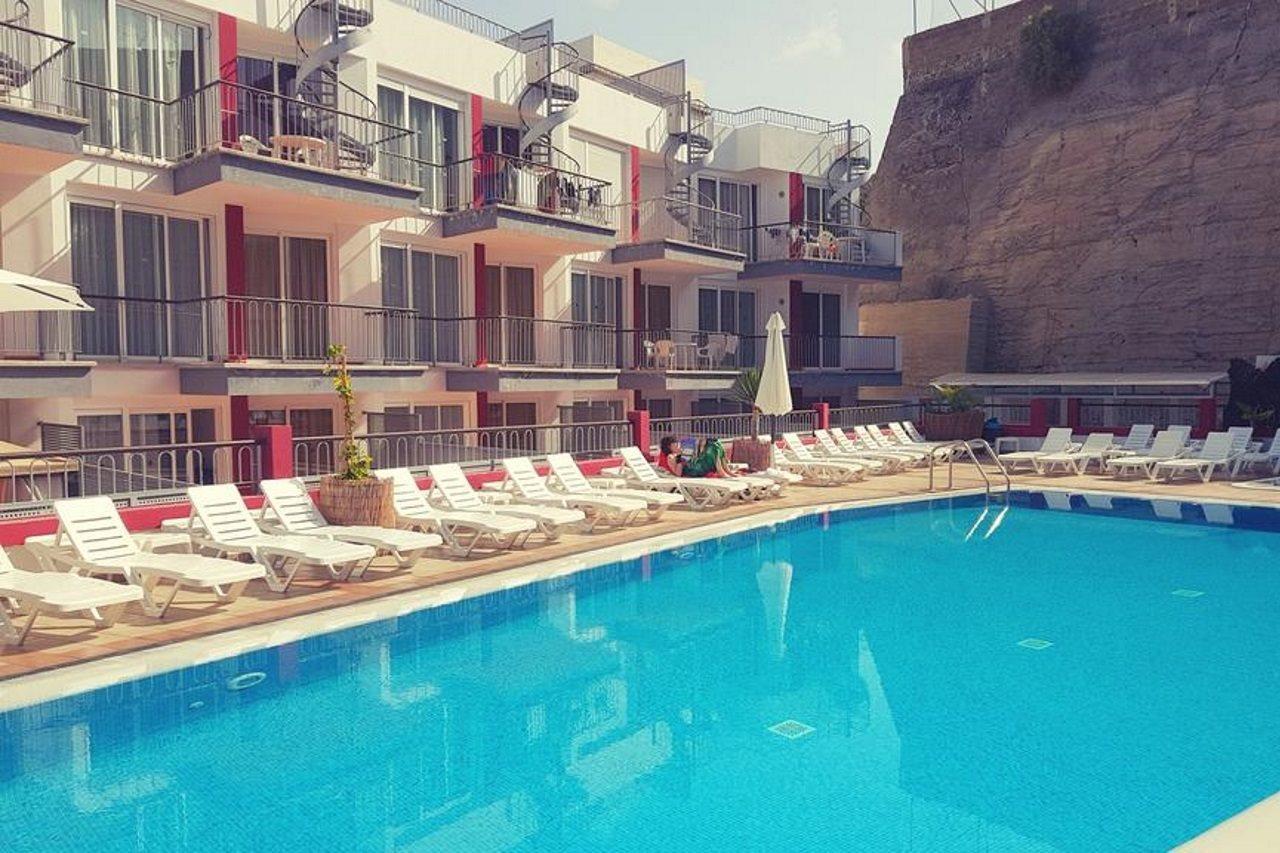 Arena Suites