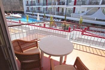 Arena Suites