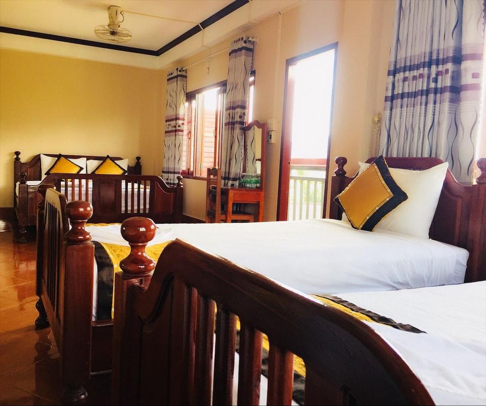 Mountain View Riverside Boutique Hotel