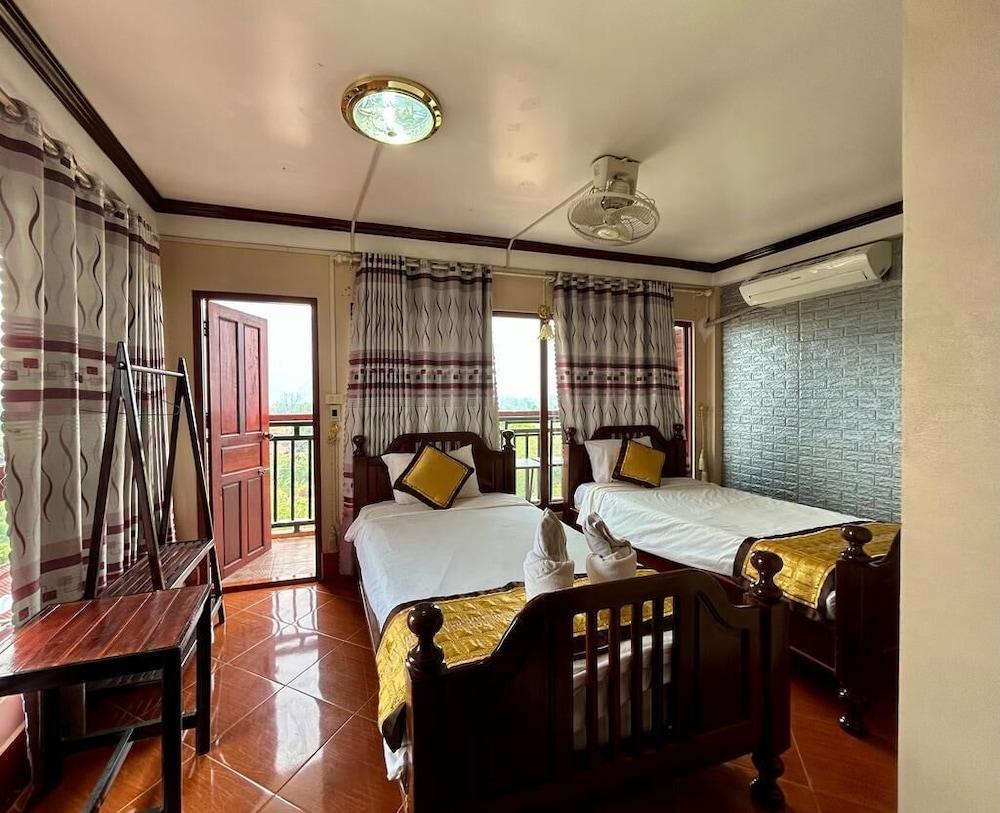 Mountain View Riverside Boutique Hotel
