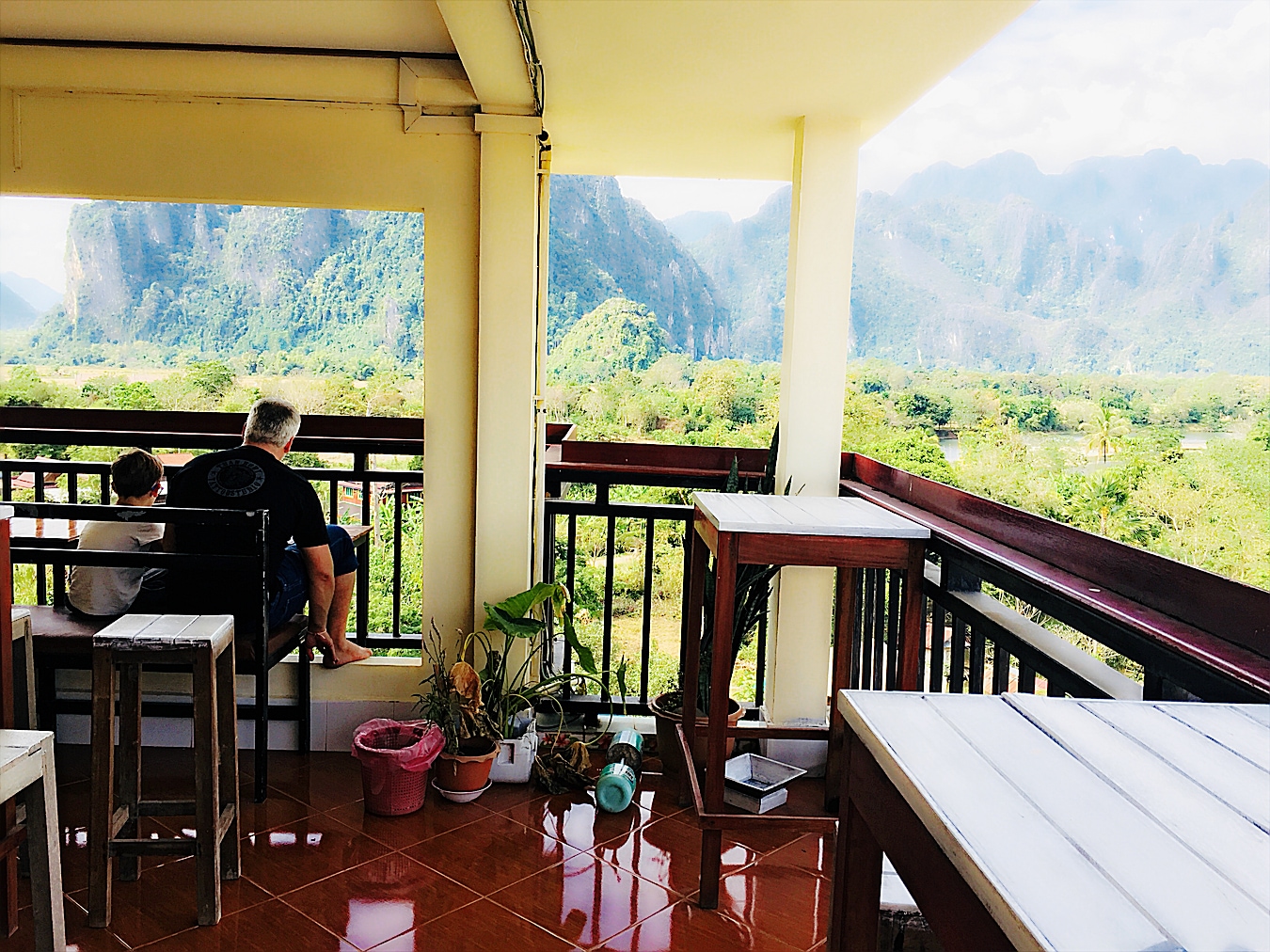 Mountain View Riverside Boutique Hotel