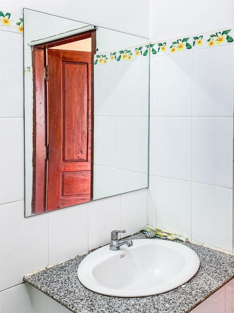 Mountain View Riverside Boutique Hotel