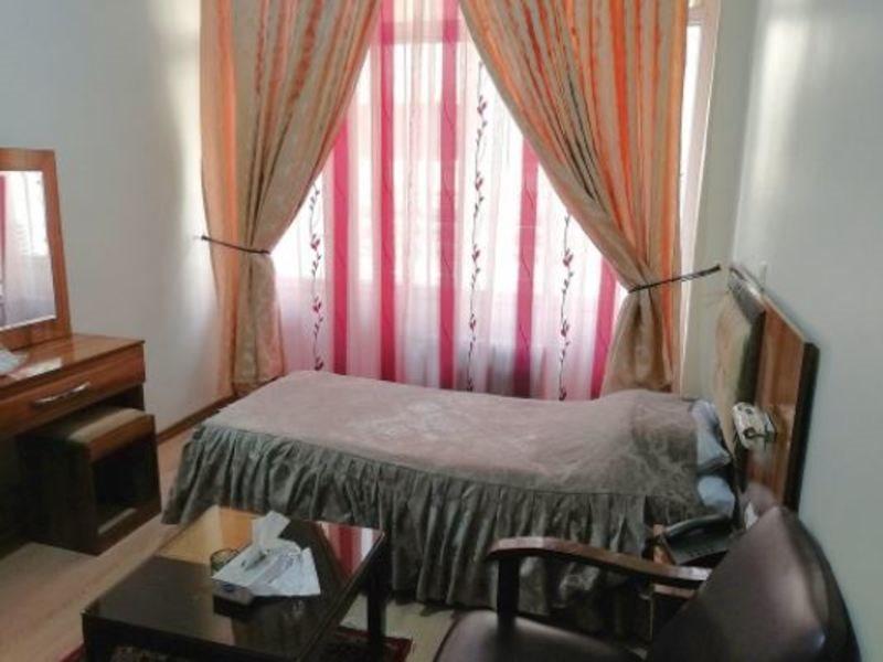 Theran Sasan Hotel