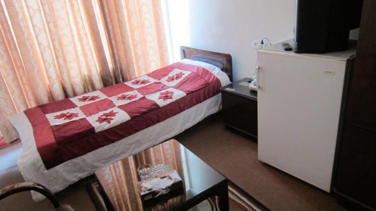 Theran Sasan Hotel