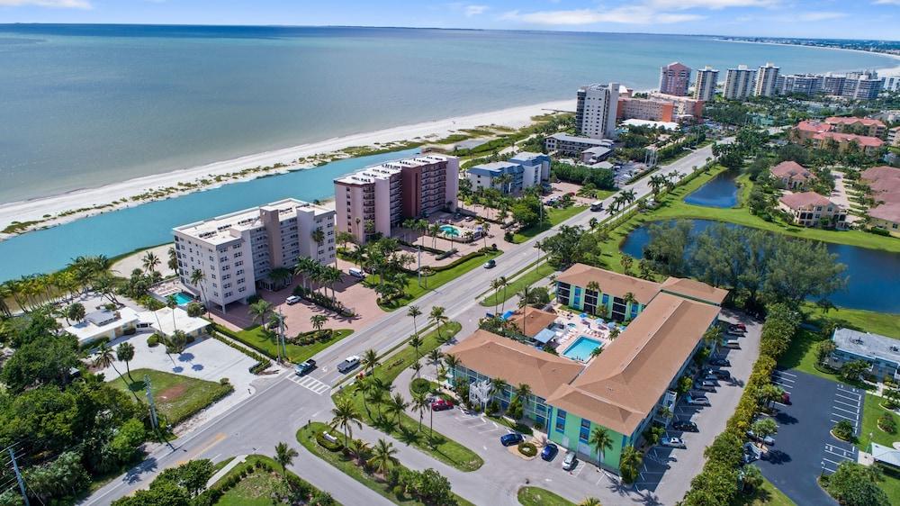 Tropical Sands Resort