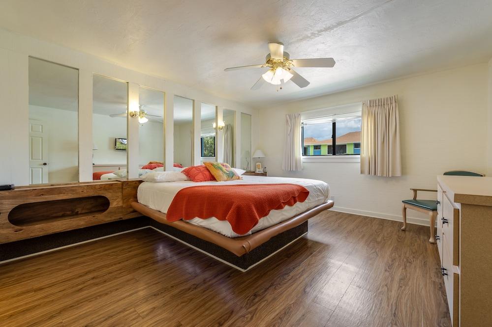 Tropical Sands Resort