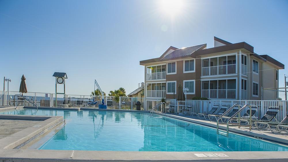 Soundside Holiday Beach Resort