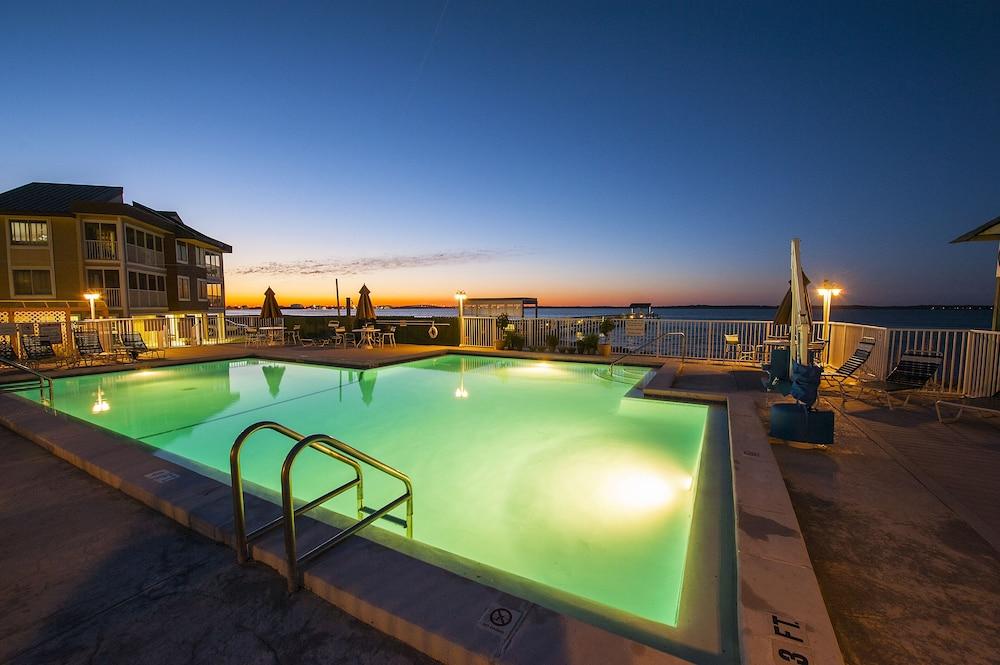Soundside Holiday Beach Resort