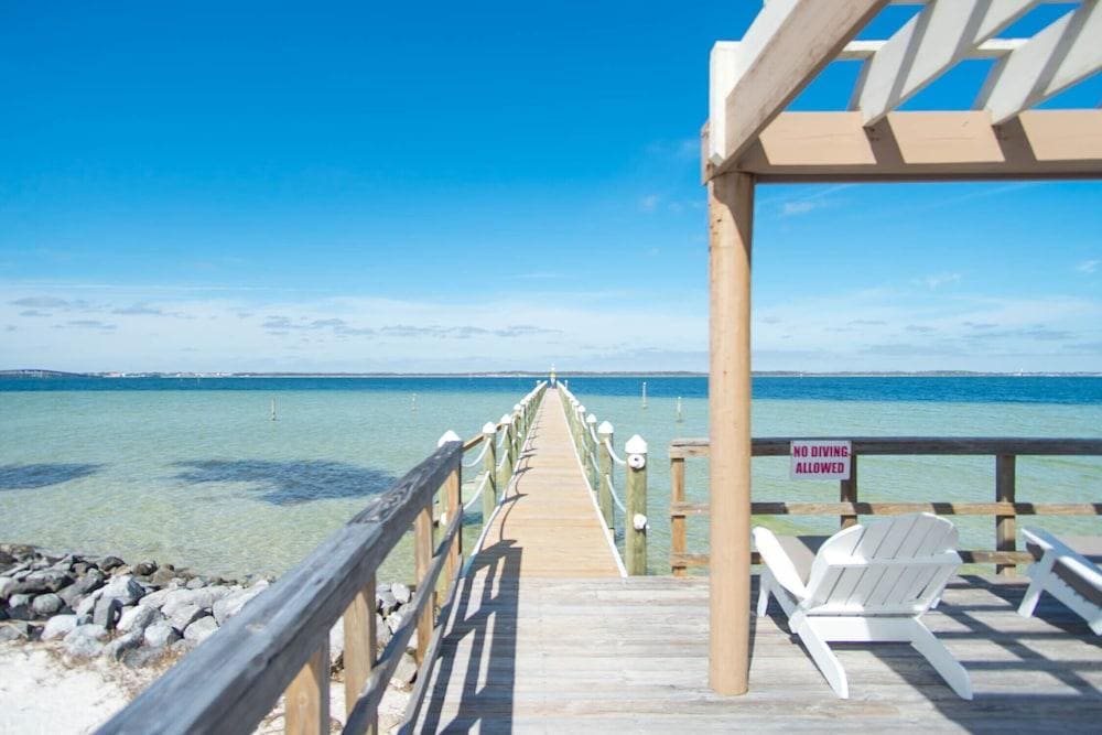 Soundside Holiday Beach Resort