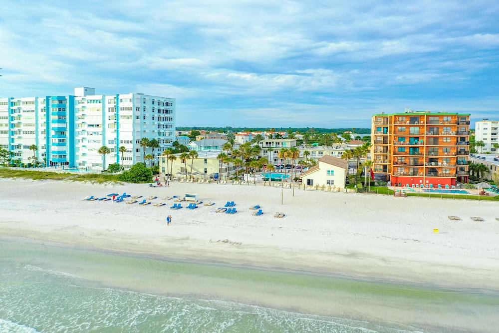 Grand Shores West