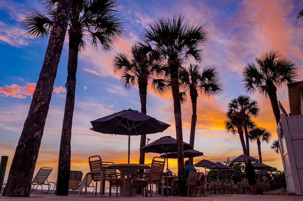 Grand Shores West