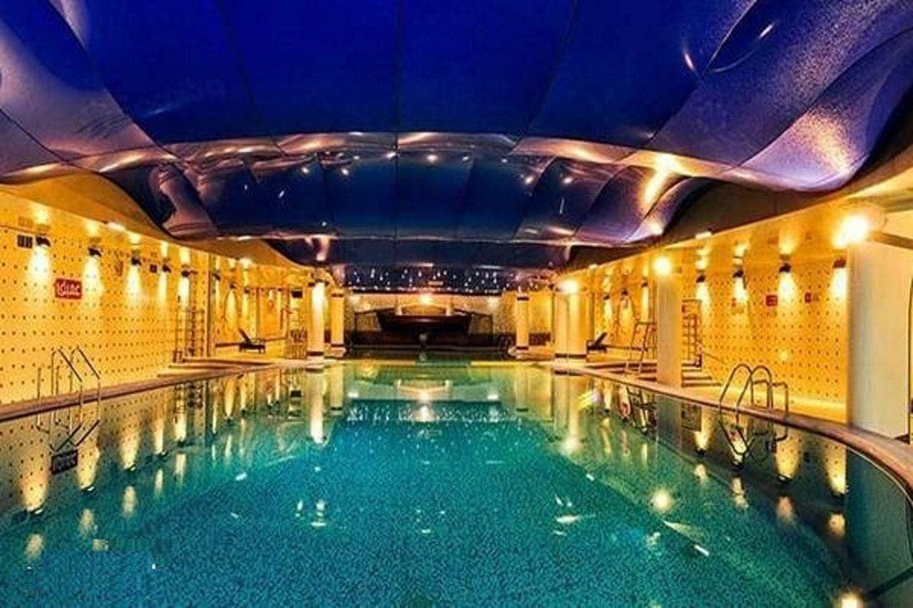 Pardisan Hotel