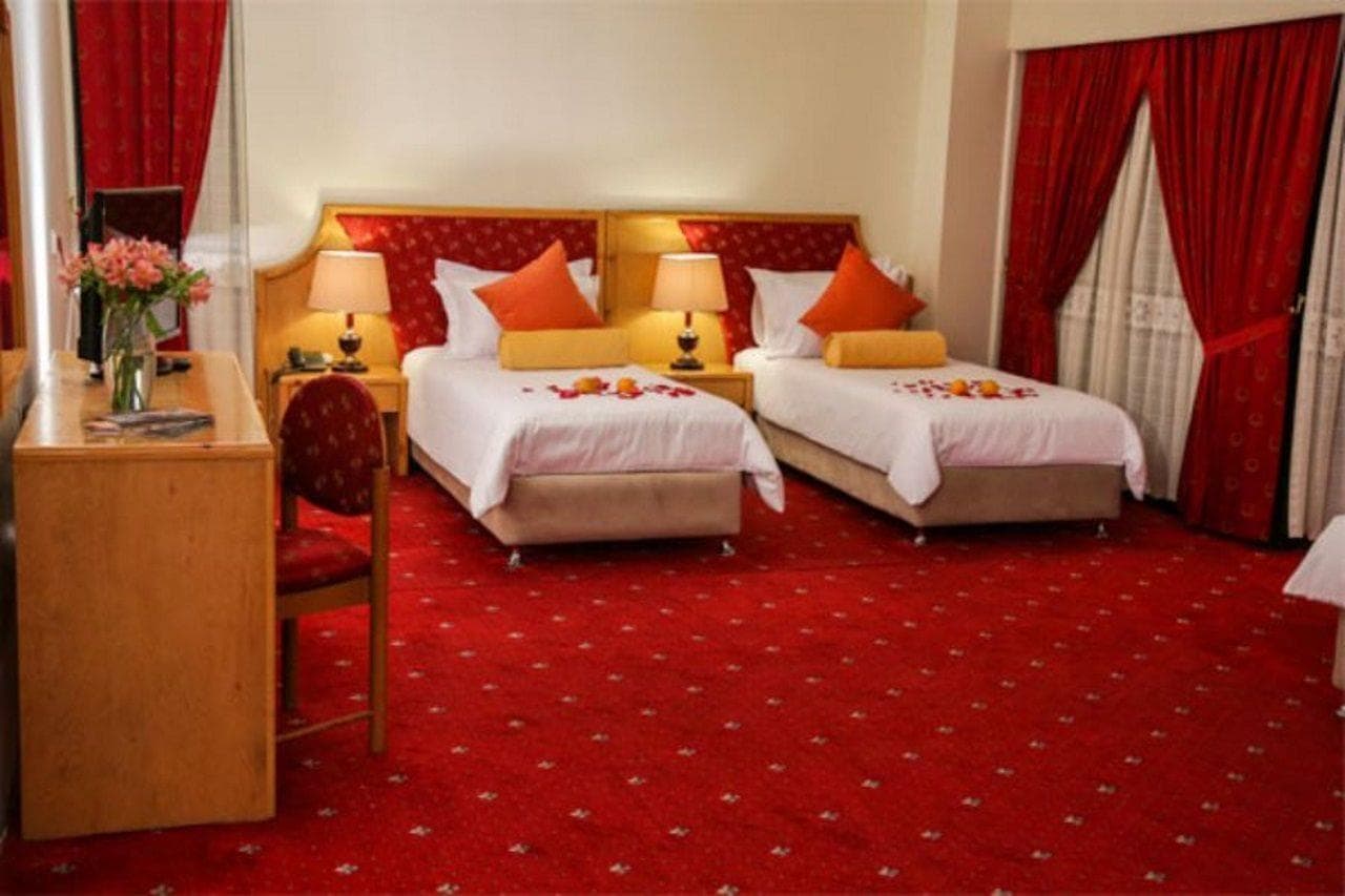Pardisan Hotel