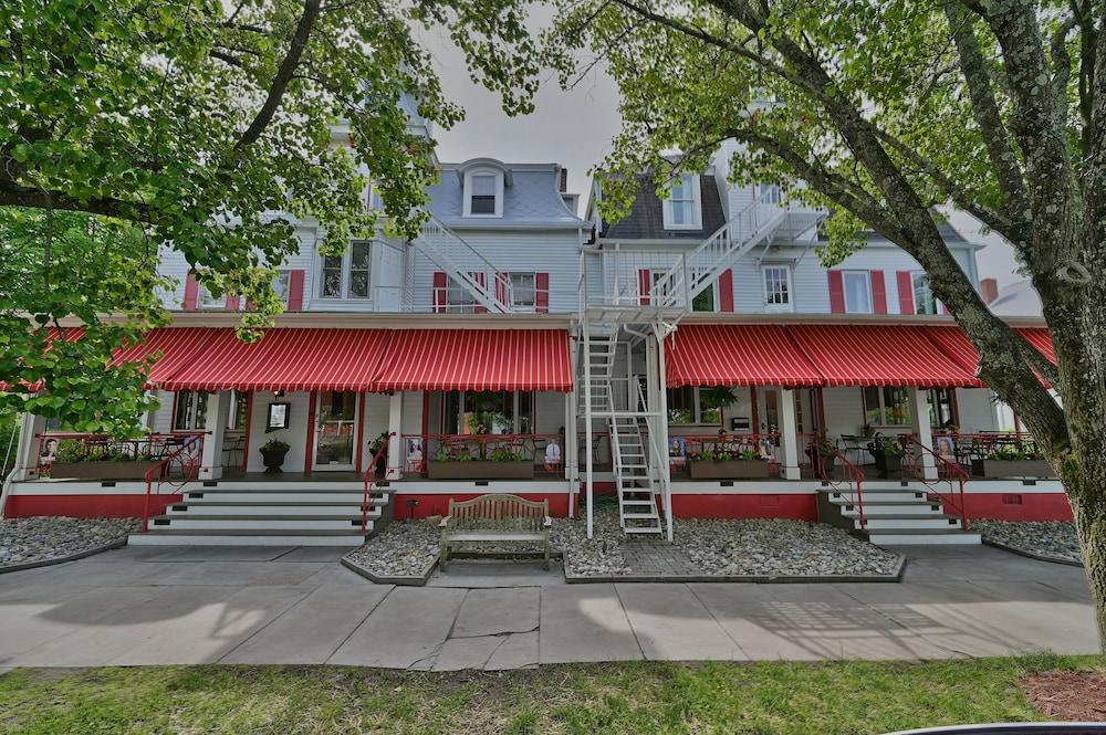 Tom Quick Inn