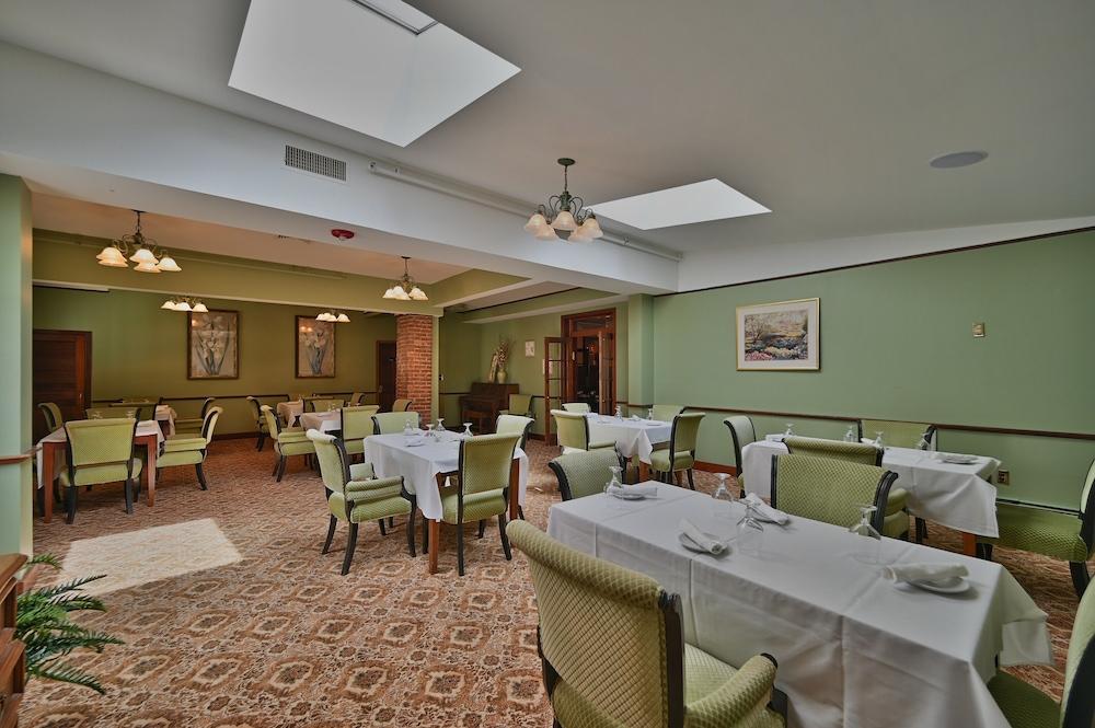 Tom Quick Inn