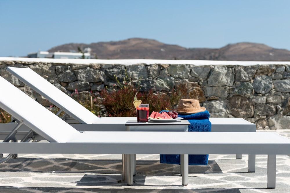 Seven Suites Naxos