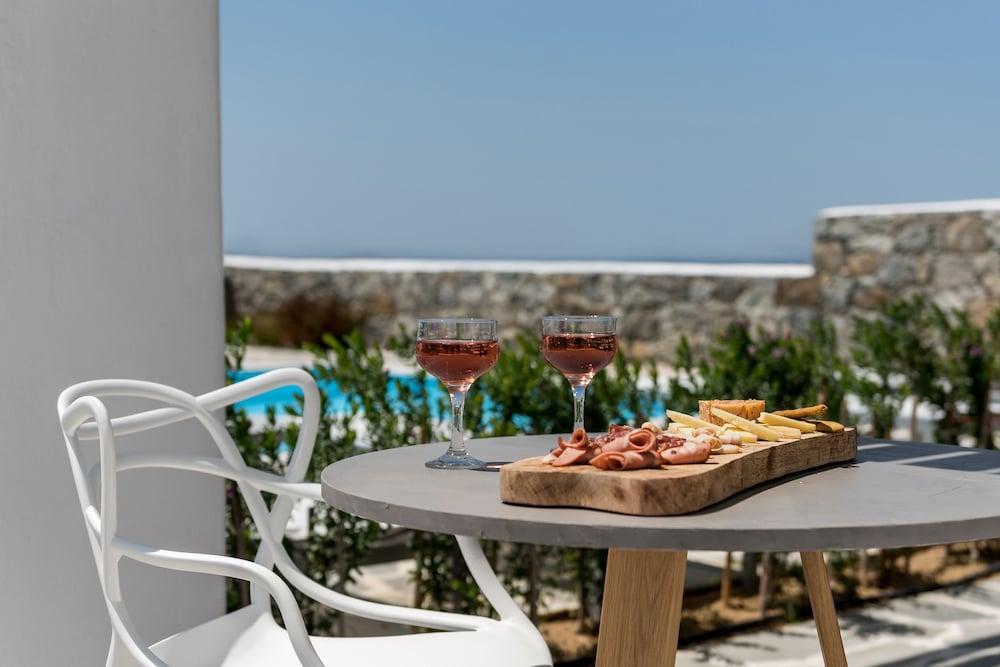 Seven Suites Naxos