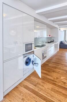 Empirent Apartments