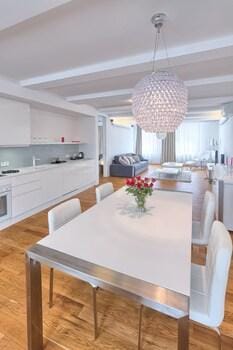 Empirent Apartments