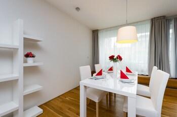 Empirent Apartments