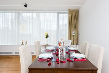 Empirent Apartments