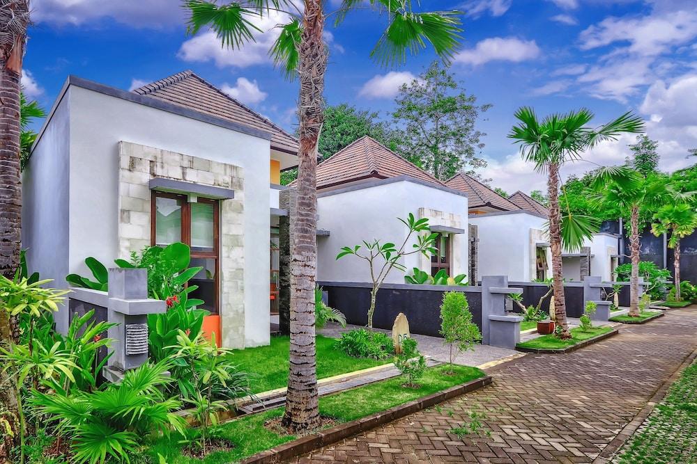 Villa Umah D’Kampoeng by Orange