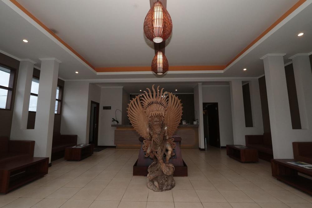 Villa Umah D’Kampoeng by Orange
