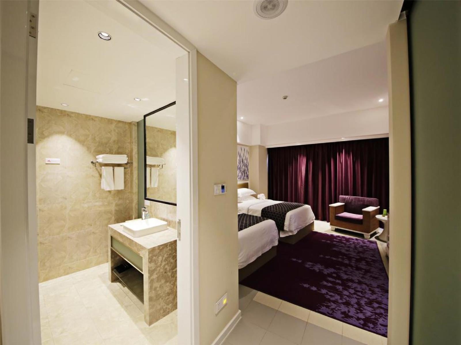 Howard Johnson City Of Flower Hotel Kunming