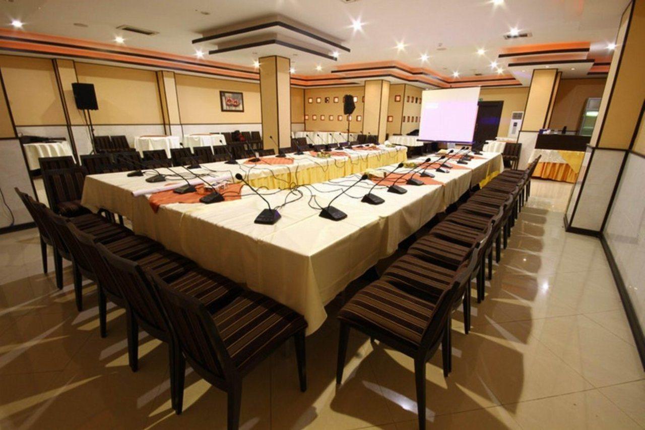 Asareh Hotel