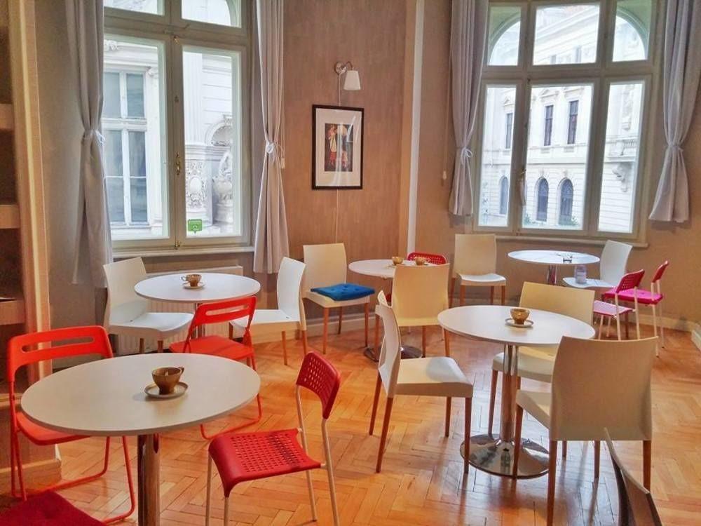 Little Bucharest - Old Town Hostel