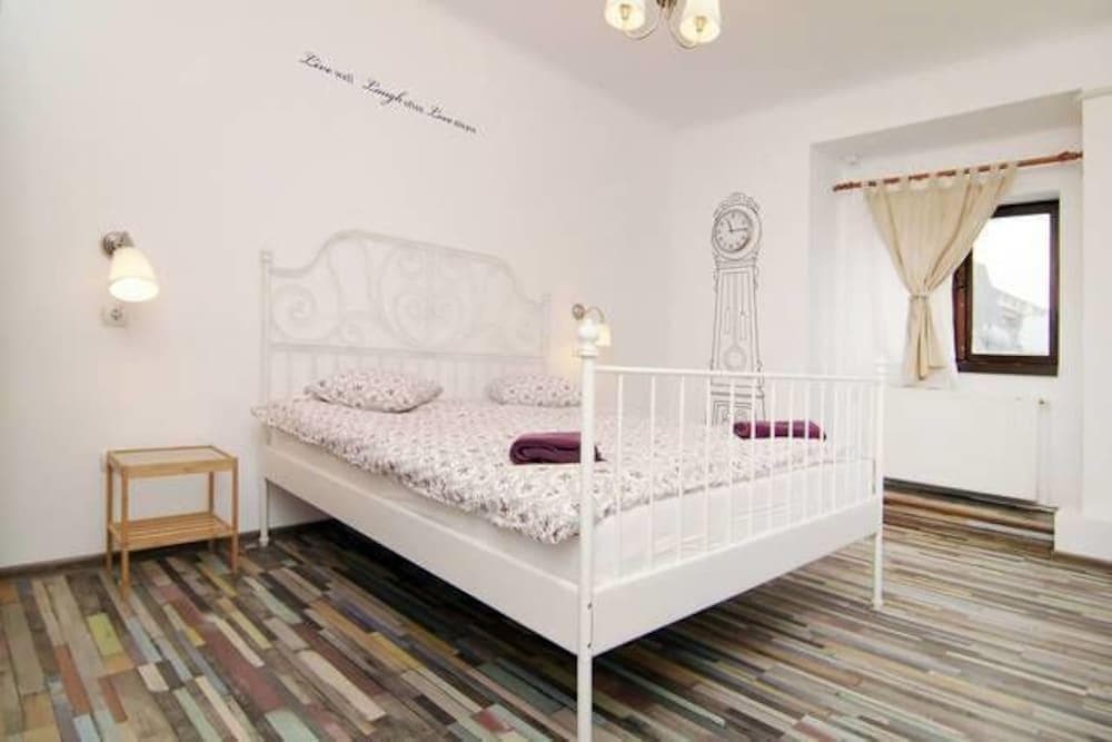 Little Bucharest - Old Town Hostel