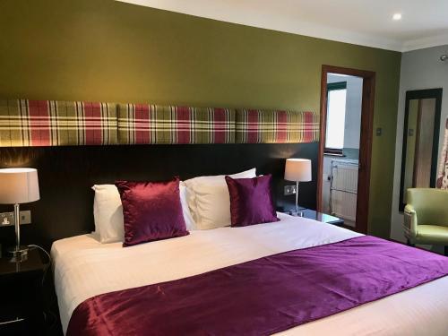 Clan Macduff Hotel