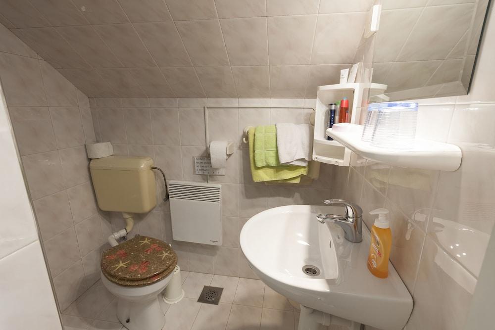 Rooms & Apartments Jana