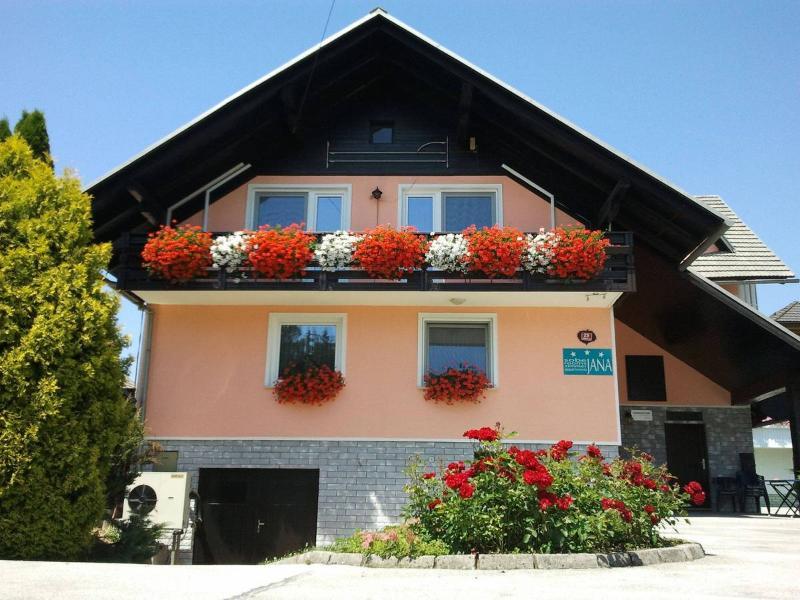 Rooms & Apartments Jana
